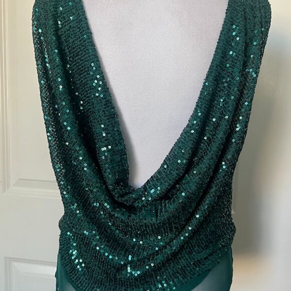 NWT Lulus Emerald Green Glitter Deep V Neck Sparkle Sequin Cowl Back Medium NEW - Picture 11 of 15